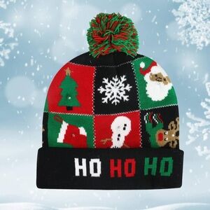 CHRISTMAS LIGHT UP POM POM BEANIE